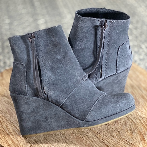TOMS Desert Suede Wedge Bootie Dark Gray Size 7.5 - Picture 3 of 14